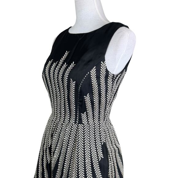 Cremieux Black Organza Embroidered Sleeveless Fit & Flare Cocktail Evening Dress - Picture 5 of 11